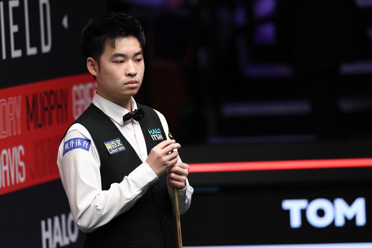 东的网球运 东的网球运